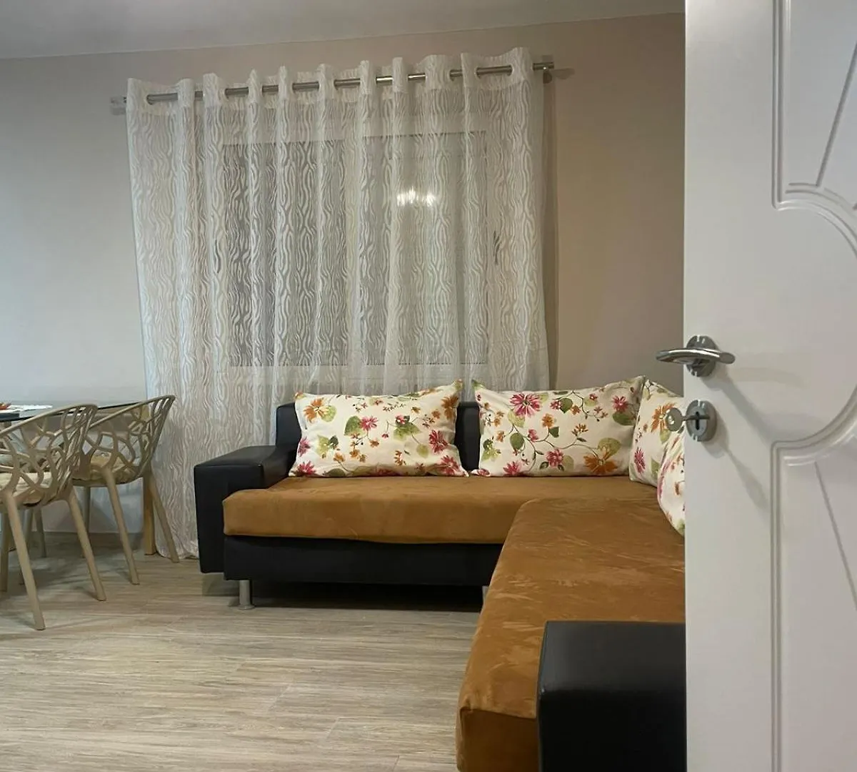 Center Apartment Shkoder