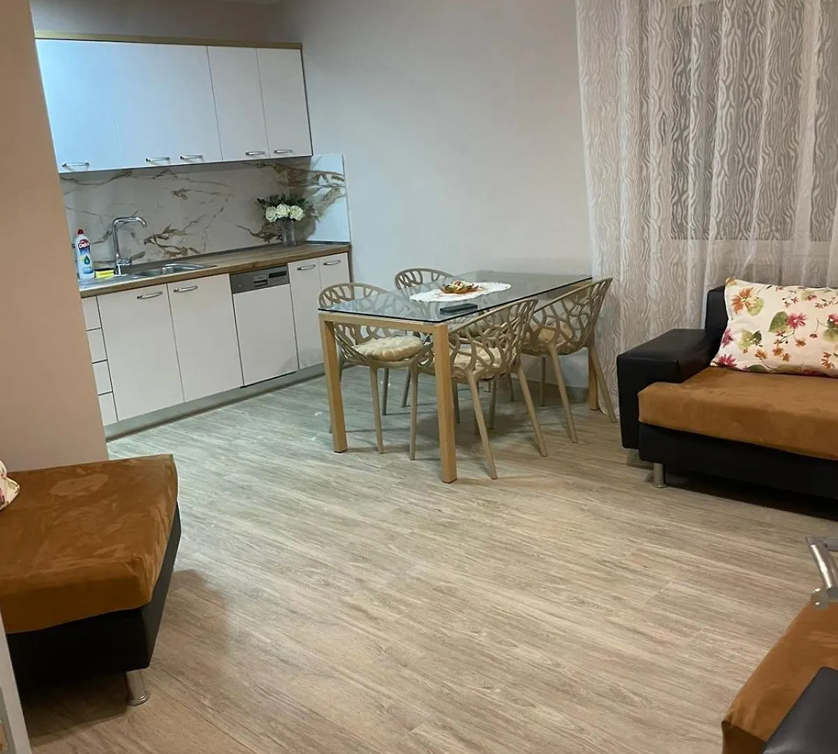 Center Apartment Shkoder
